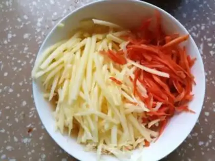 Make Apple carrot duck eggcake step 1