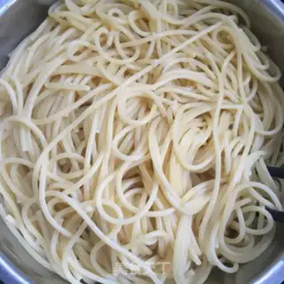Make Bacon shrimp cream pasta step 3