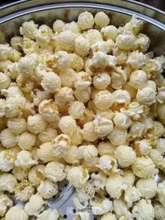 Make Caramel ball popcorn step 3