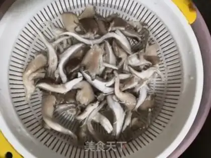 Make Scrambled mushrooms step 0