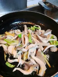 Make Scrambled mushrooms step 3
