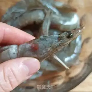 Make Sour pepper shrimp step 1