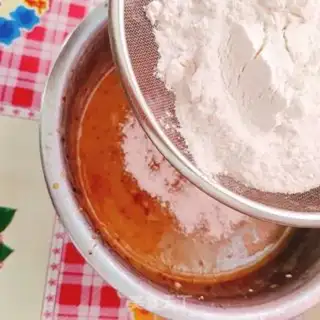 Make Red sugar date mud cake step 8