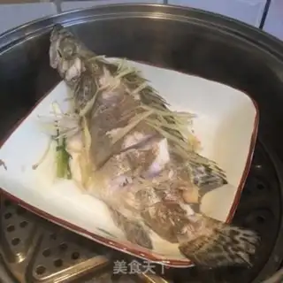 Make Steamed salmon step 1
