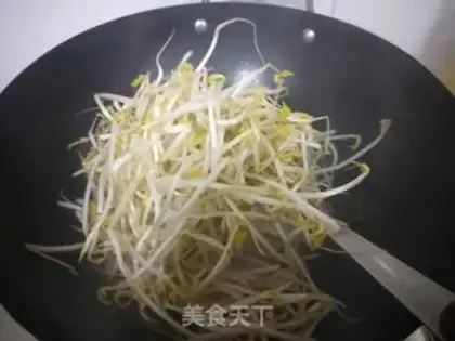 Make Soccer bean sprouts step 2