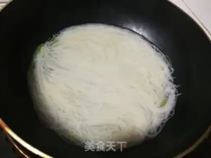 Make Celery carrot noodles step 0