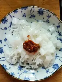 Make Garlic sauce with Chenmura powder step 2