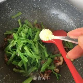 Make Homemade spinach step 16