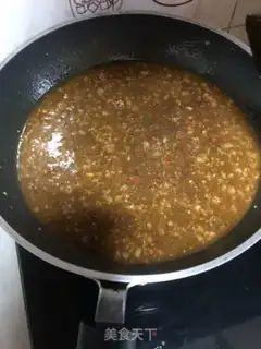 Make Two colored hands, fried noodles step 9