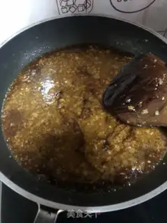 Make Two colored hands, fried noodles step 10