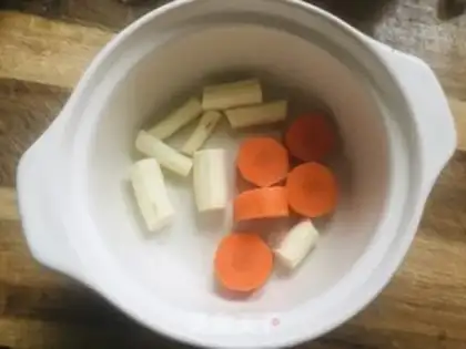 Make Mountain medicine carrot chicken soup step 0