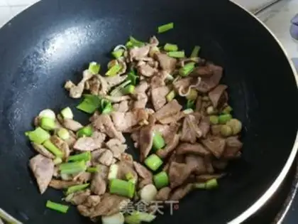 Make Garlic sprouts step 3