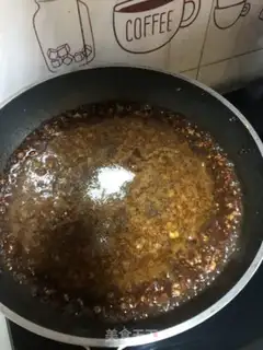 Make Two colored hands, fried noodles step 11