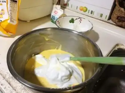 Make Strawberry cupcakes step 3