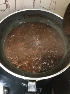 Make Two colored hands, fried noodles step 12
