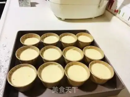 Make Strawberry cupcakes step 5