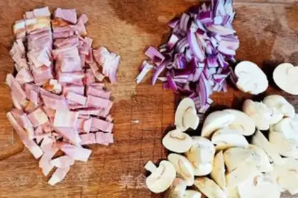 Make Italian bacon mushroom noodles step 0