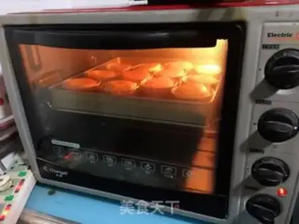 Make Strawberry cupcakes step 7