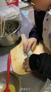 Make Spring rolls step 3