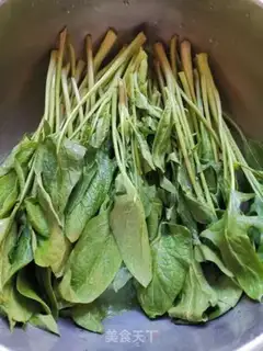 Make Garlic spinach step 0