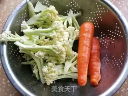 Make Carrot and pineapple step 0