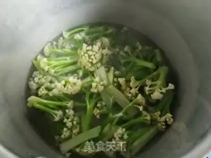 Make Carrot and pineapple step 1