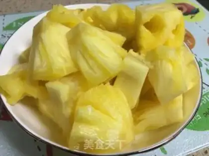 Make Pineapple lollipops step 0