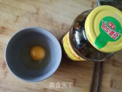 Make Northeast egg sauce step 0