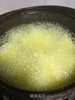Make Pineapple lollipops step 4
