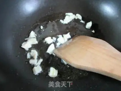 Make The beanfish fried green bean bud step 2