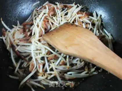 Make The beanfish fried green bean bud step 6