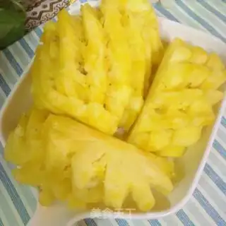 Make Pineapple rice step 0