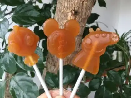 Make Pineapple lollipops step 13