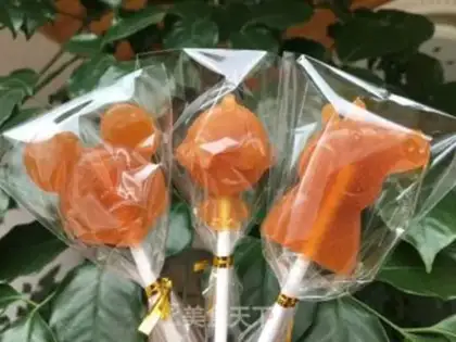 Make Pineapple lollipops step 15