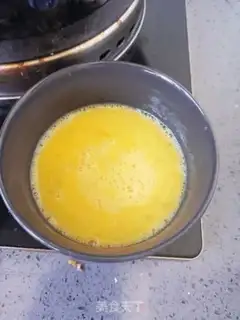 Make Hold the egg step 2