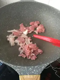 Make Red pepper fried meat step 5