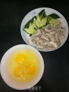 Make Fried eggs step 2