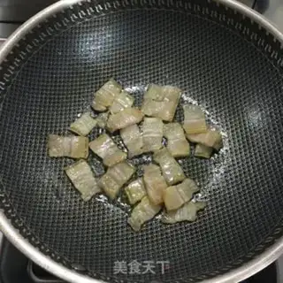Make The salted meat springs and leaves step 1