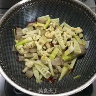 Make The salted meat springs and leaves step 4