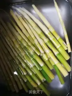 Make The cold hand tore step 1