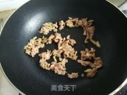 Make Spring fried meat step 2