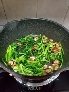 Make Fries and spinach step 5