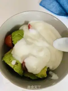 Make Yogurt mixed fruit step 1