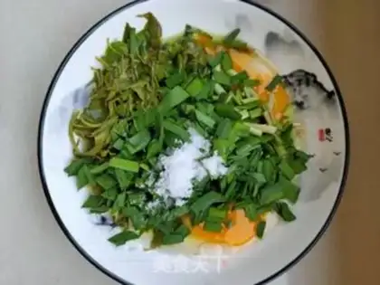 Make Scrambled eggs step 4