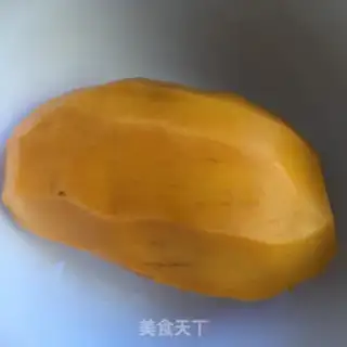 Make Charcoal yogurt with strawberries step 3