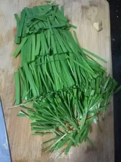 Make "Spring bean sprouts" step 1