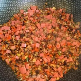 Make Frozen ham rice step 4