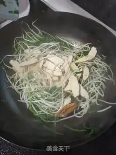Make "Spring bean sprouts" step 6