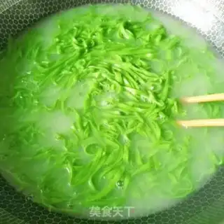 Make The spinach pasta step 21