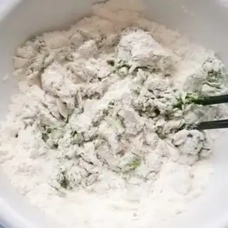 Make Handy spinach noodles step 8